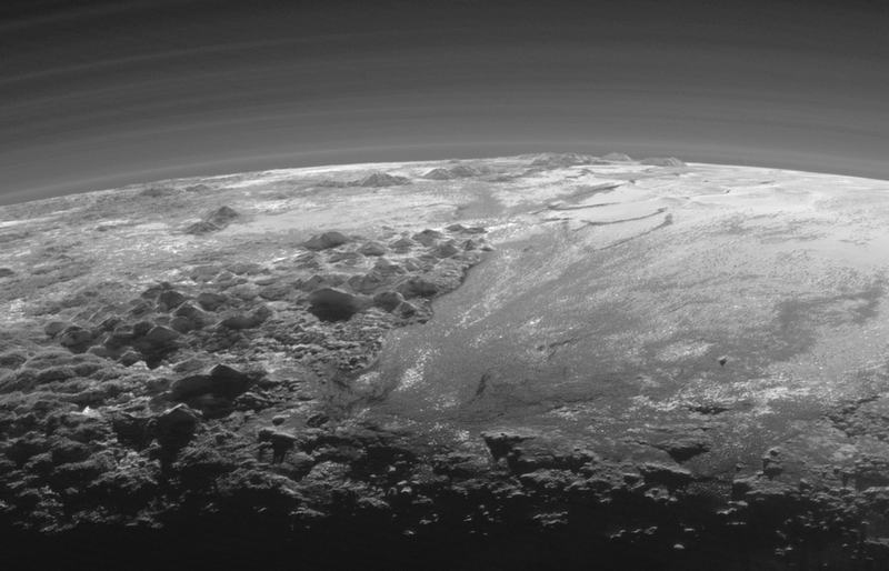 Illustration for article titled Sunset on Pluto is Beyond Gorgeous in Latest Photos from New Horizons